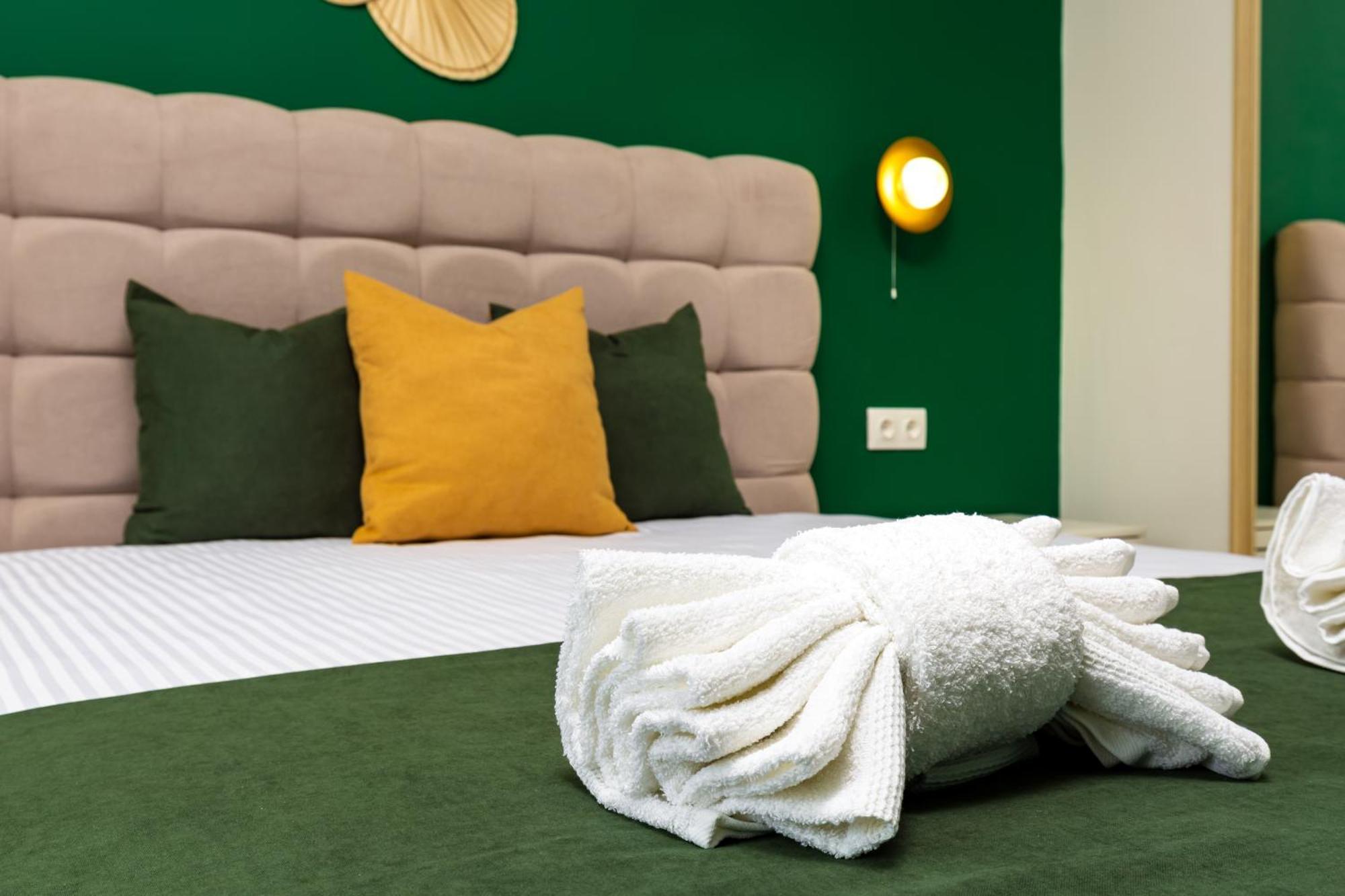 Kapana Guest House On Central Pedestrian Street With Parking Included Plovdiv Room photo