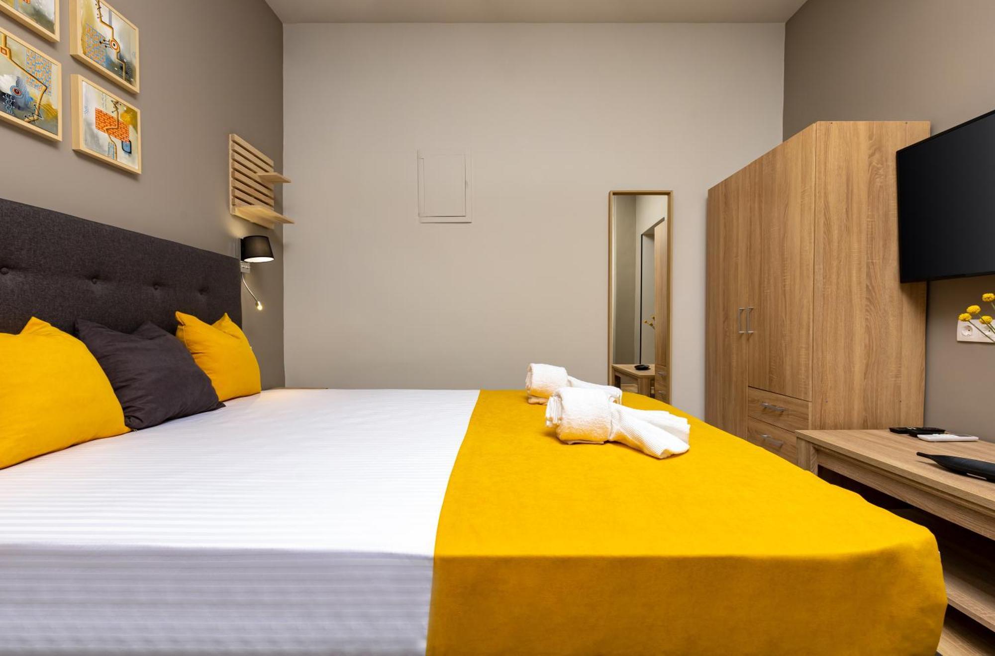 Kapana Guest House On Central Pedestrian Street With Parking Included Plovdiv Room photo